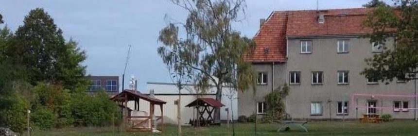 Gutshaus mit Wiese